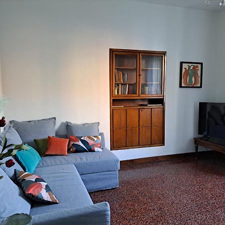 Stella Apartment By Quokka 360 - Past And Present In Como Eksteriør billede